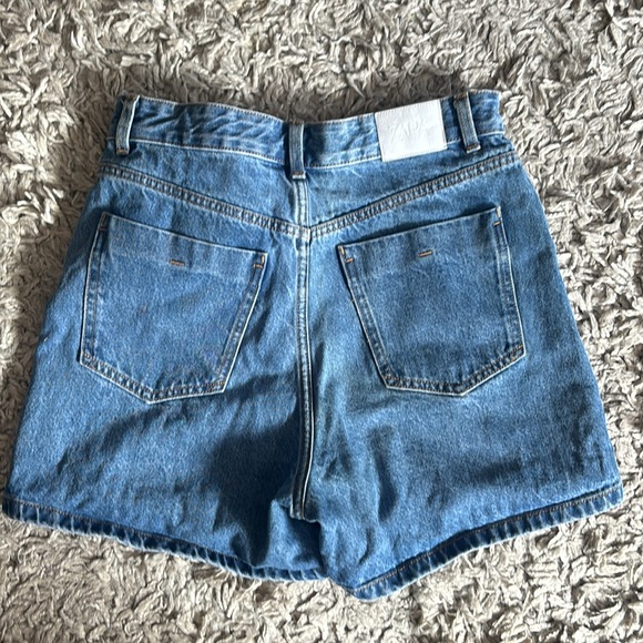 Zara denim shorts - Picture 3 of 3